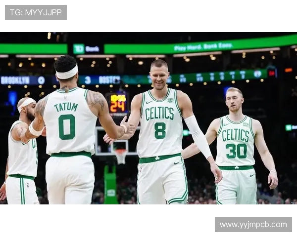 湖人与凯尔特人激战再度上演NBA经典对决 谁能书写新的荣耀篇章