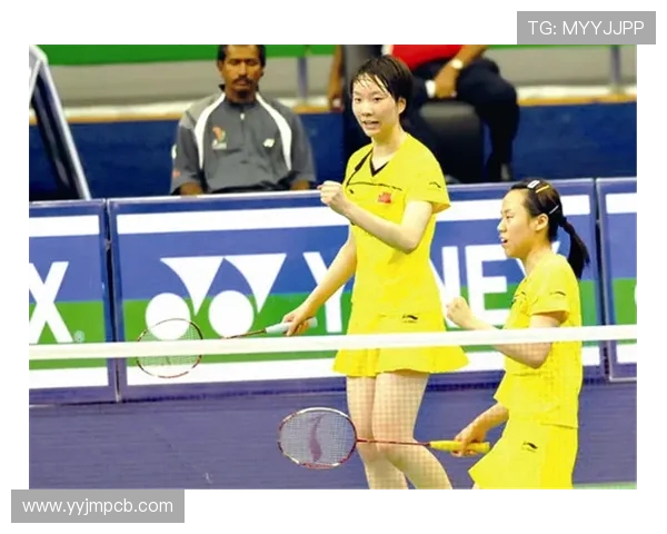 南京羽毛球队在钻石联赛中的团队协作展现出色值得称赞与反思 南京羽毛球队在钻石联赛中的团队协作展现出色值得称赞与反思