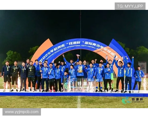 赛后复盘:深入分析上海足球队与杭州足球队的战术配合与表现 赛后复盘:深入分析上海足球队与杭州足球队的战术配合与表现